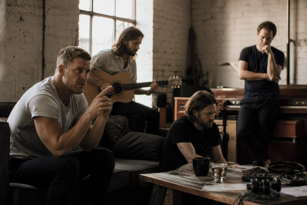 Imagine Dragons — збірка невиданого матеріалу «Reflections»