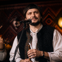 Народна «Гей, браття опришки» у клубному звучанні Тараса Харачка