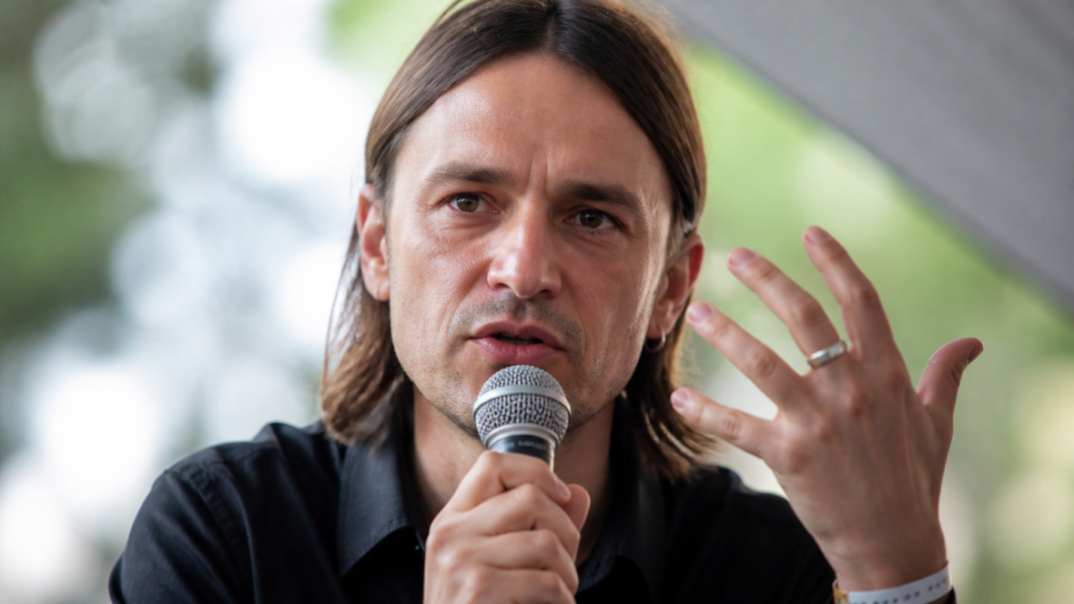 Портрет Сергія Строяна під час гутірки на фестивалі Княжий