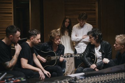 «Yours Eternally»: Антитіла, U2 та Еда Ширана про волю
